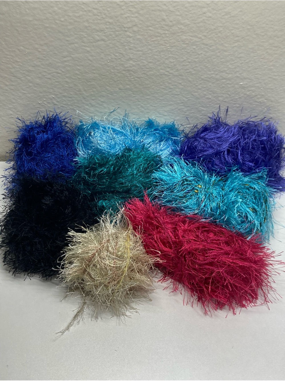 394‎ g / 13.4 oz Untagged Fun Fur Multicolor Eyelash Yarn Bundle